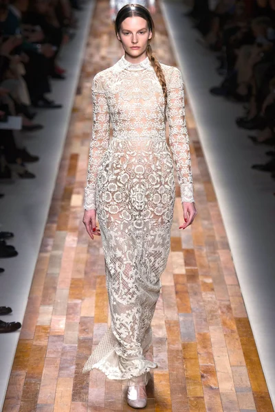 Look 50